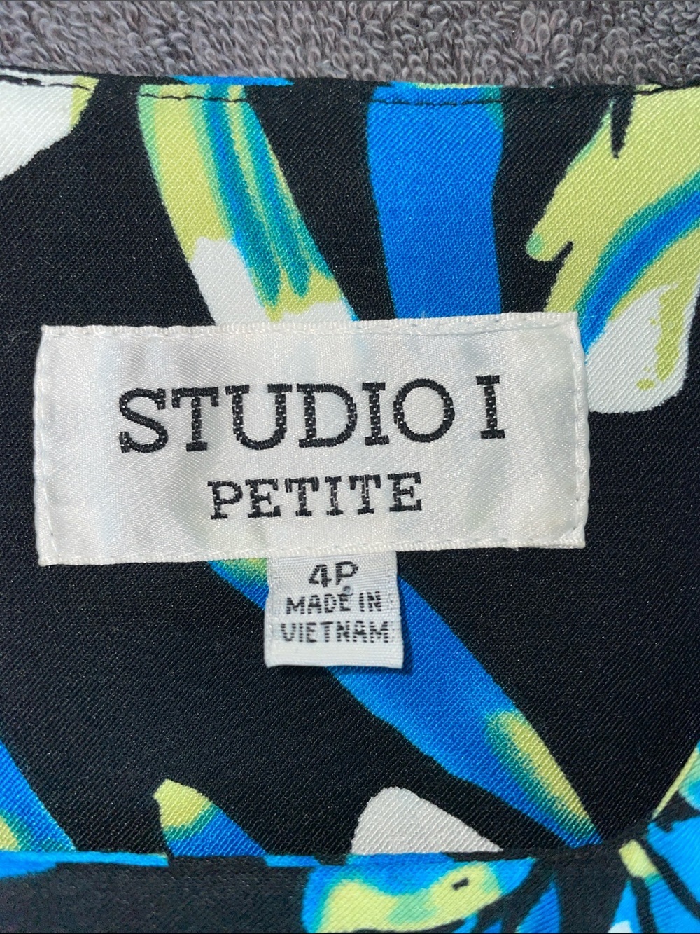 Studio I Black Floral-Brush Midi Dress with Belt - Blue, Aqua & White. Size 4P - Picture 2 of 9